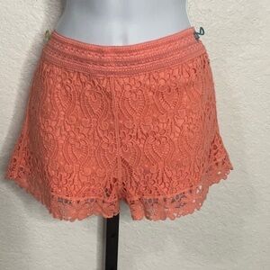 128- BreezeOver NWOT Peach Color Crochet Shorts, Size Medium